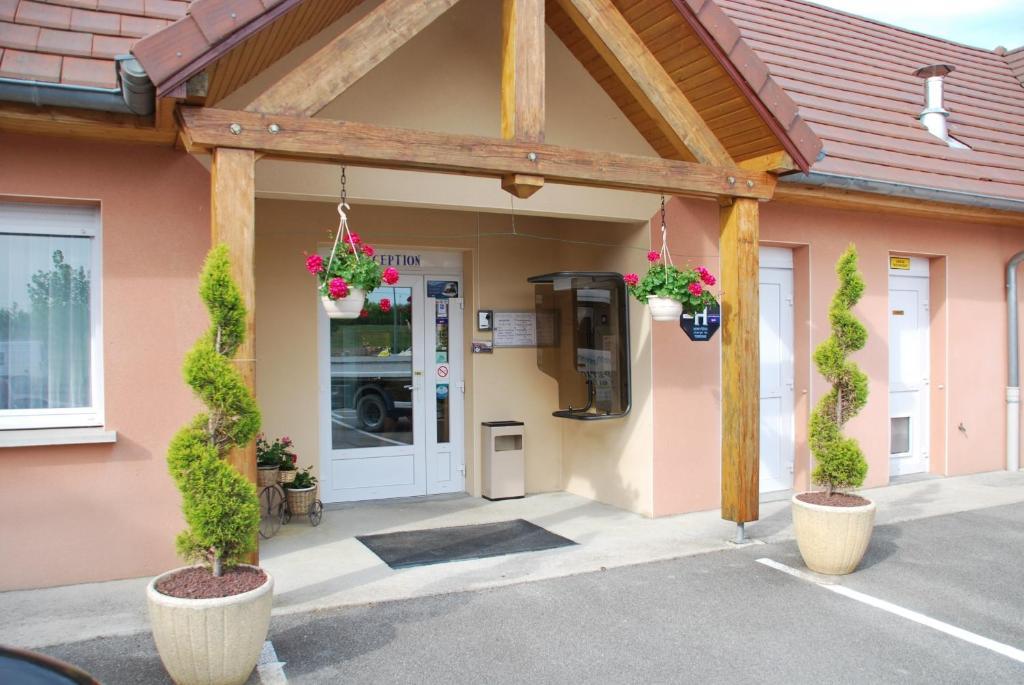 Europe Hotel Beaurepaire-en-Bresse Exterior photo